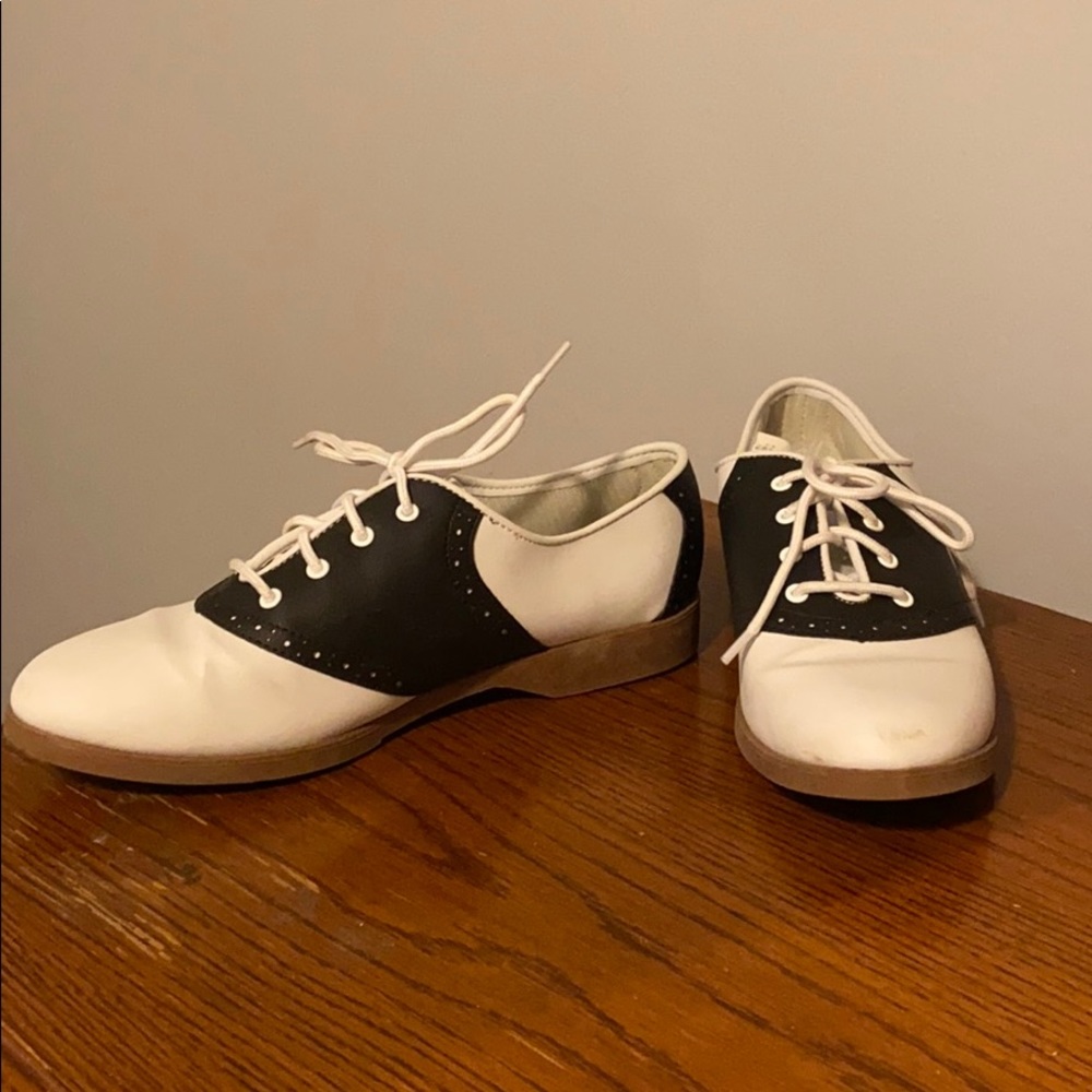 Predictions Saddle Shoes